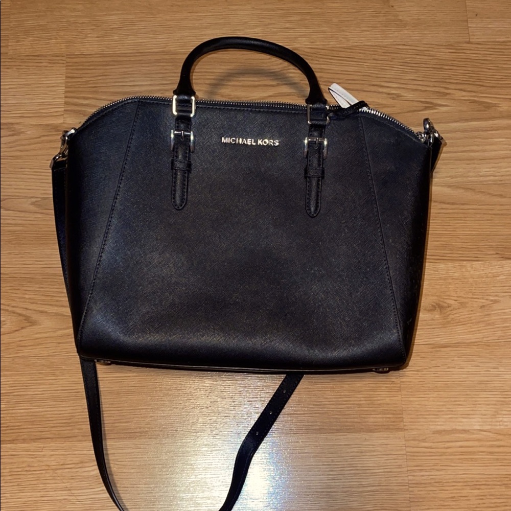 Brand new! Michael Kors !
